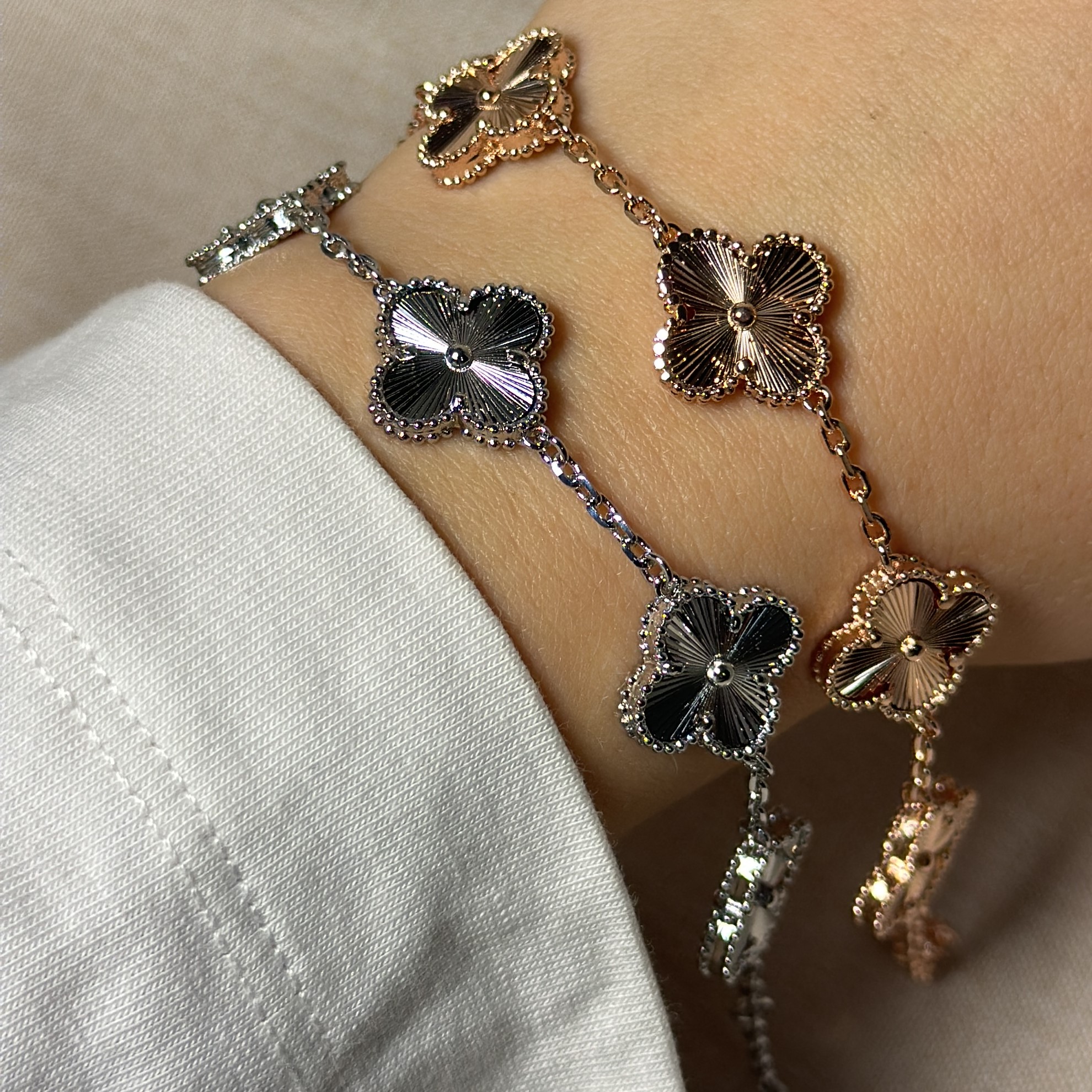 Набір клевер 3 в 1 сережки, підвіска та браслет - Зображення 6